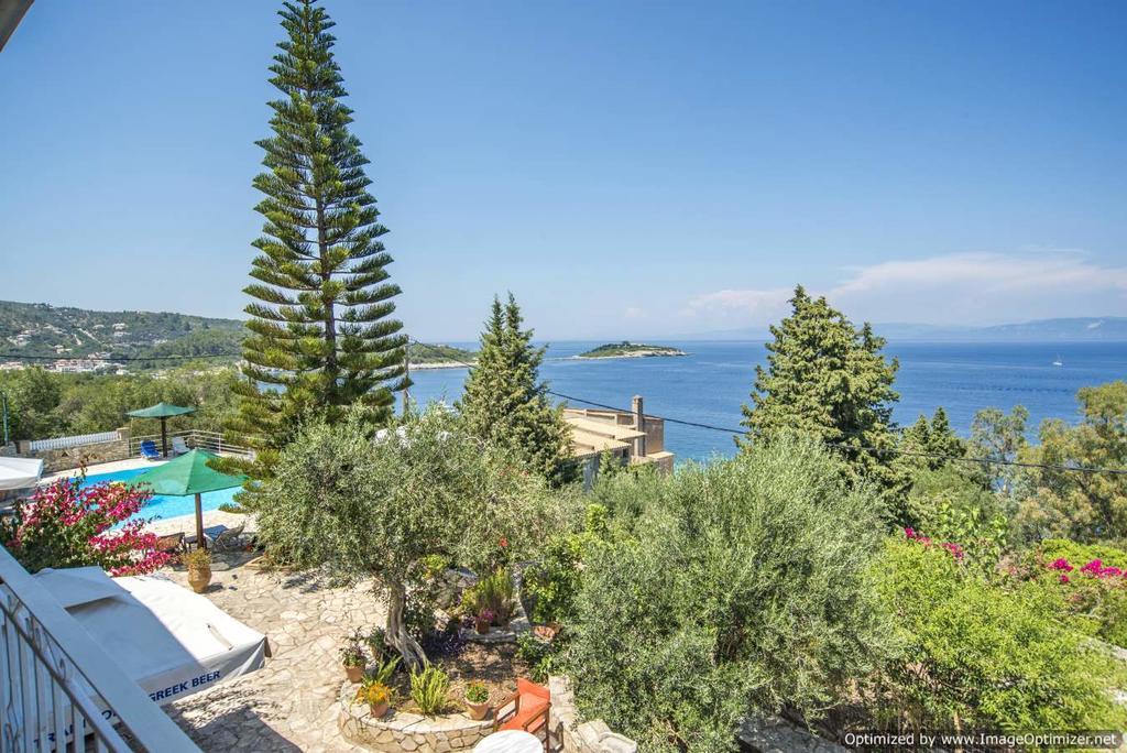 Christos Apartments & Studios Paxos Екстер'єр фото