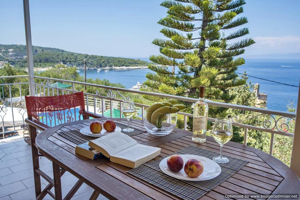 Christos Apartments & Studios Paxos Екстер'єр фото